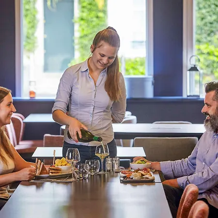 Отель Mercure Chateau De