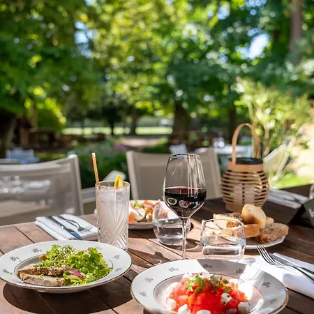 Mercure Chateau De Hotel 4*