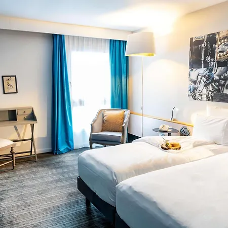 Отель Mercure Chateau De Фонтенбло