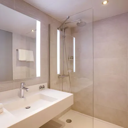 Mercure Chateau De فندق 4*