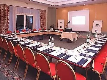 Отель Mercure Chateau De Фонтенбло